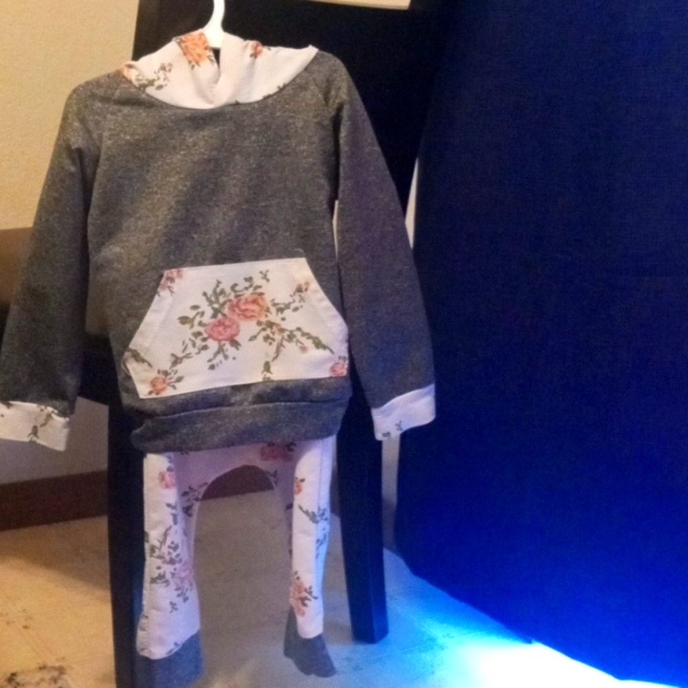 BABY CLOTHES , GIRLS GREY, WHITE, GREEN AND PINK HOODIE N SWEAT SUIT
